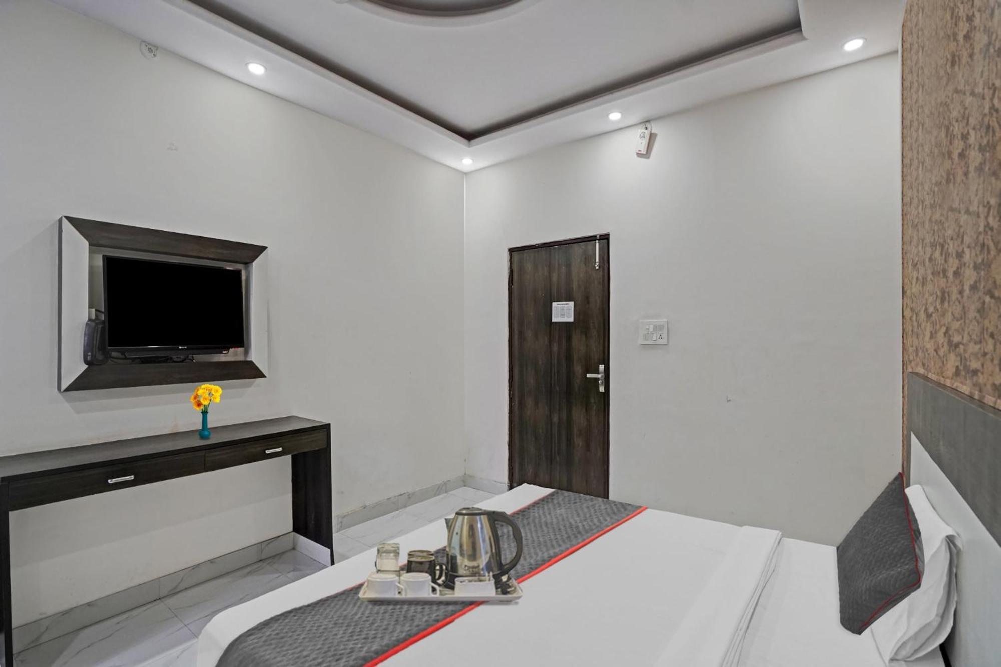 Collection O Rajvanshi Paradise Gurgaon Exterior photo