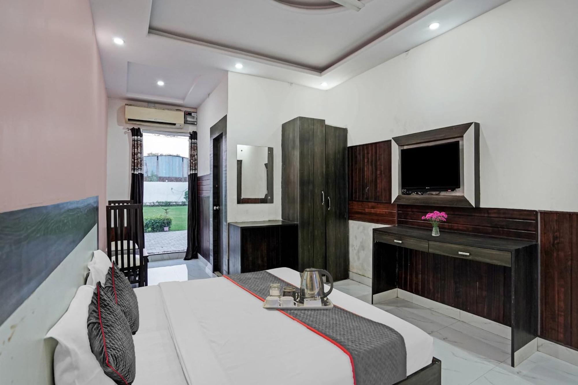 Collection O Rajvanshi Paradise Gurgaon Exterior photo