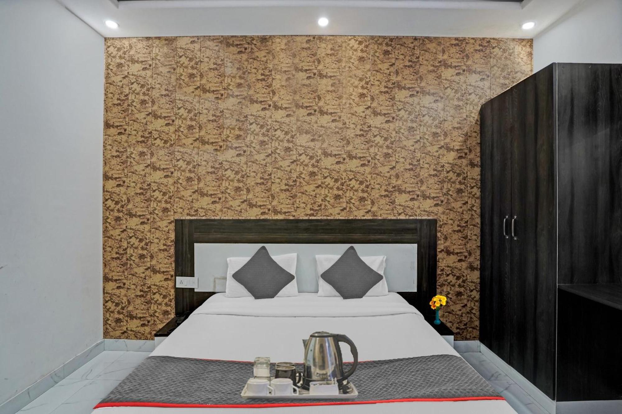 Collection O Rajvanshi Paradise Gurgaon Exterior photo