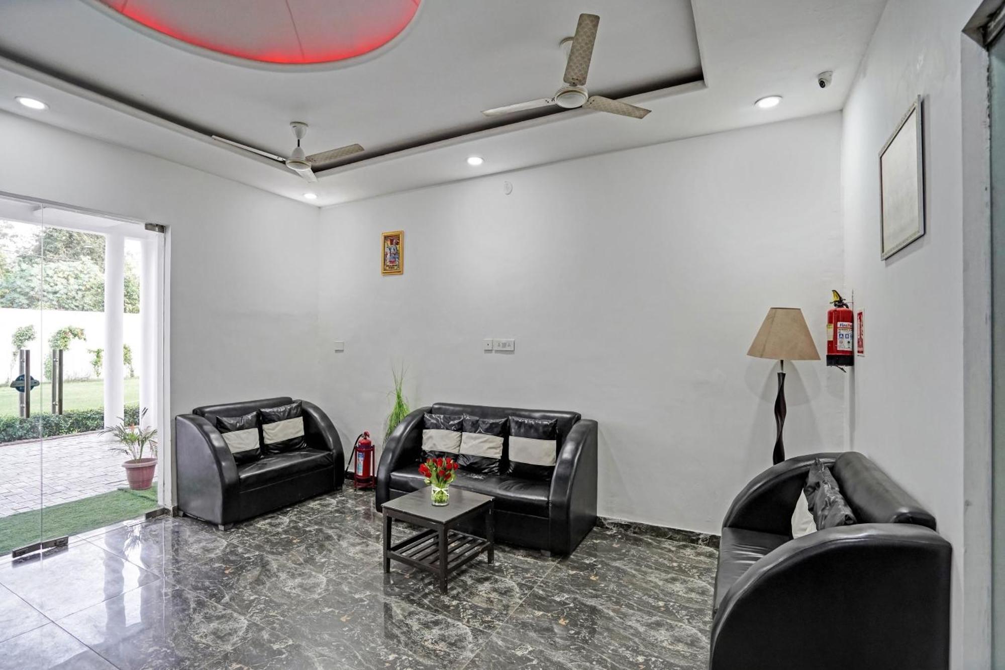 Collection O Rajvanshi Paradise Gurgaon Exterior photo