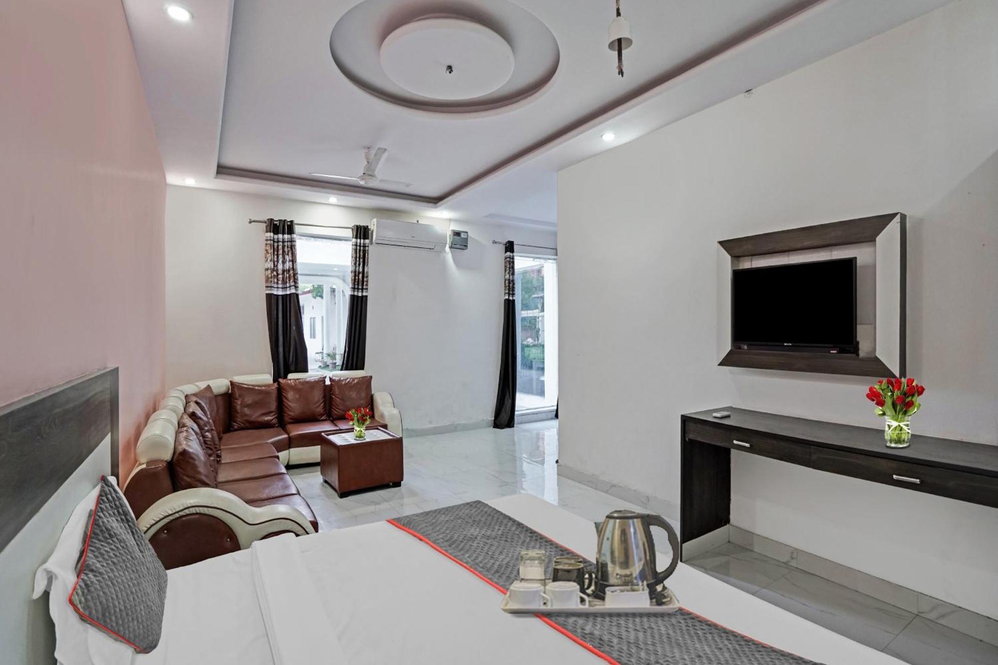 Collection O Rajvanshi Paradise Gurgaon Exterior photo
