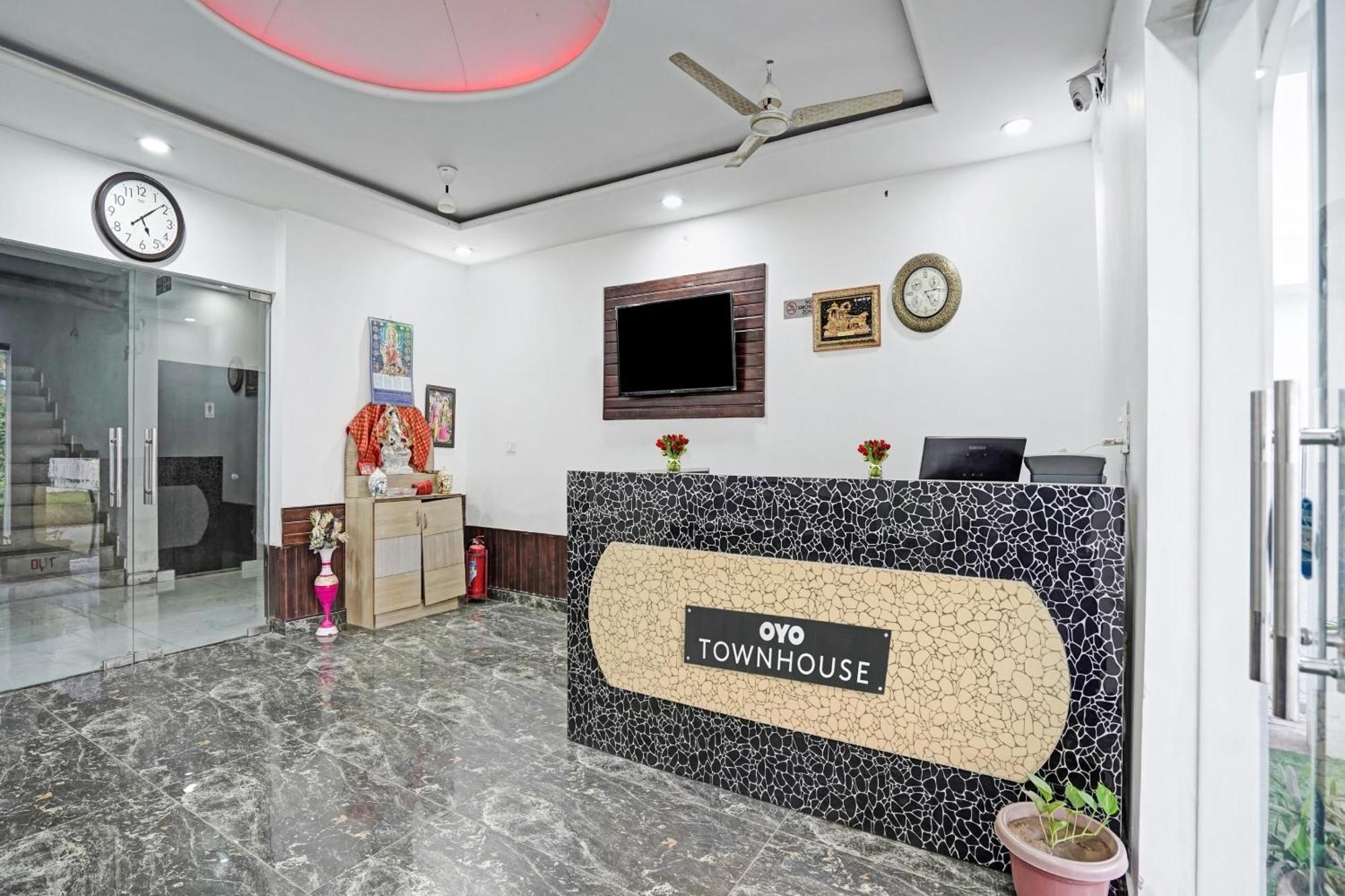 Collection O Rajvanshi Paradise Gurgaon Exterior photo
